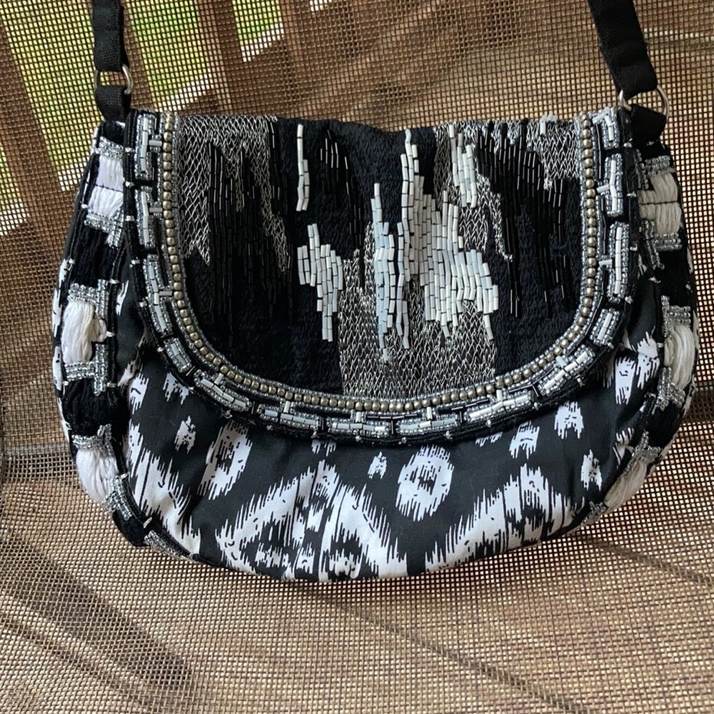 CHICO’S Black & White Bead Embellished Bag Cotton